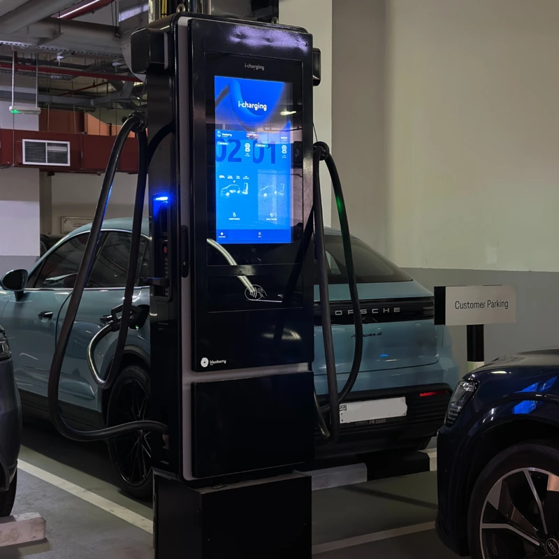 Porsche Showroom Dubai back